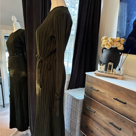 Dark Green Long Sleeve Knit Sweater Dress - Picture 5 of 6